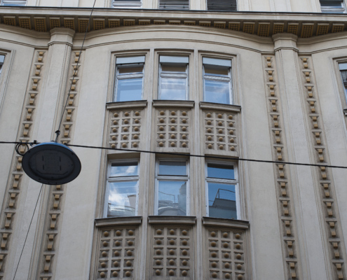 Hausfasade mit Muster